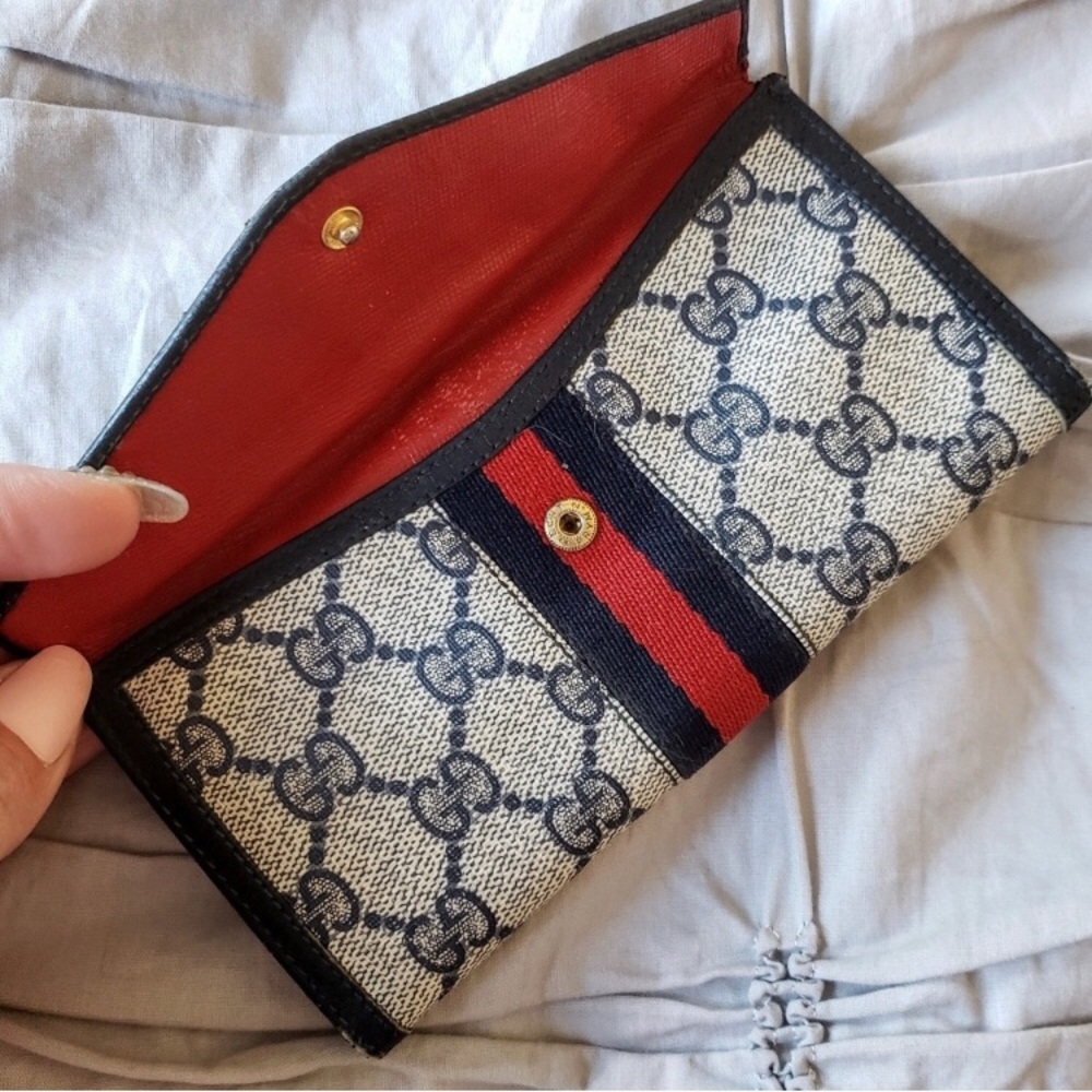 Authentic Vintage GUCCI wallet
